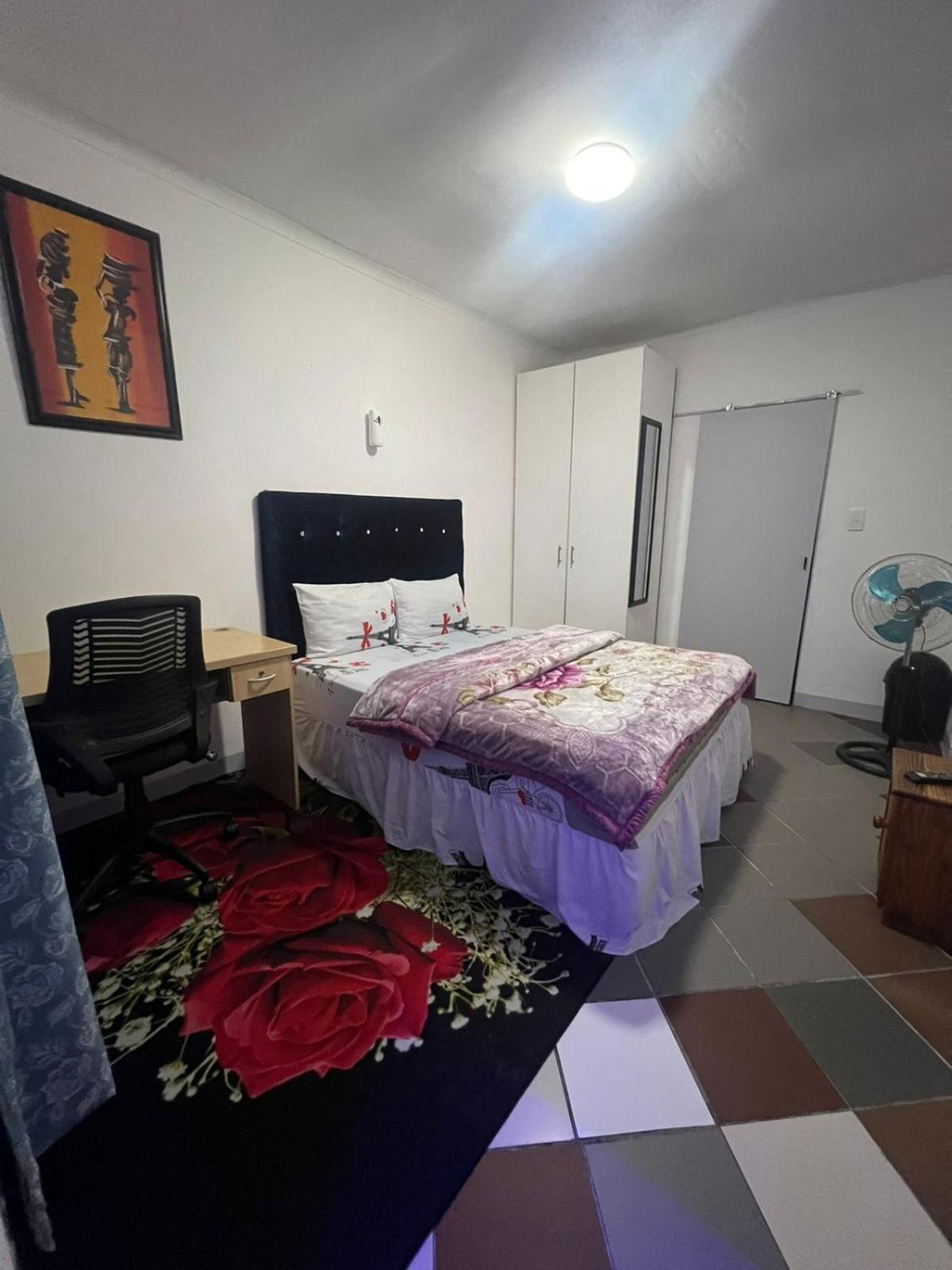M5 Park Bed & Breakfast *